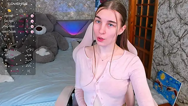 Snapshot of _flowersweeet_ chatting on 12/17/25, 01:50 flowersweeet online show from 12/17/25, 01:50