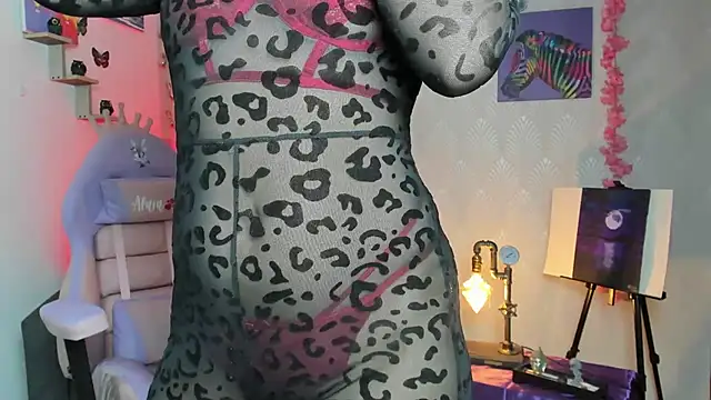 Snapshot of Alaia_Love77 chatting on 10/03/25, 10:07 Alaia Love77 online show from 10/03/25, 10:07