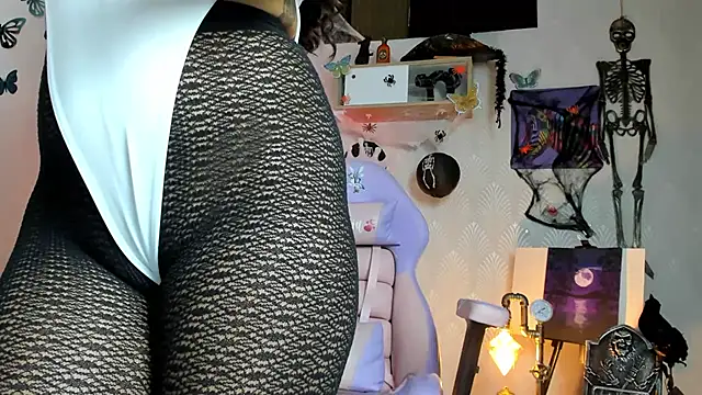 Snapshot of Alaia_Love77 chatting on 10/16/25, 09:49 Alaia Love77 online show from 10/16/25, 09:49