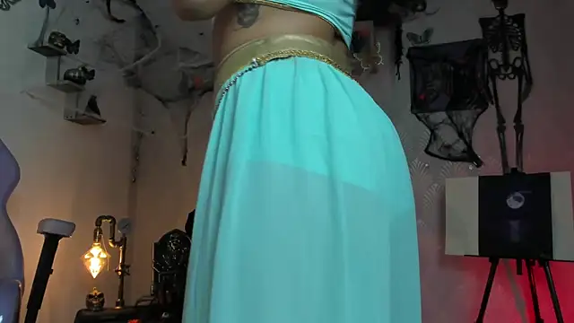 Snapshot of Alaia_Love77 chatting on 10/18/25, 11:05 Alaia Love77 online show from 10/18/25, 11:05