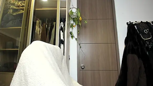 santy-kitty online show from 03/02/25, 03:24