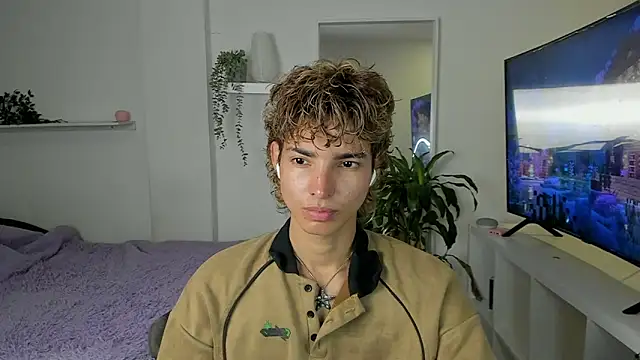 santy-kitty online show from 09/23/25, 11:41