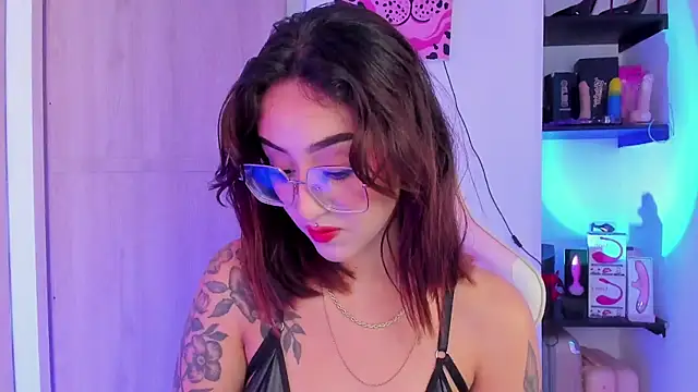 Snapshot of MelodieRoy chatting on 02/27/25, 05:36 MelodieRoy online show from 02/27/25, 05:36