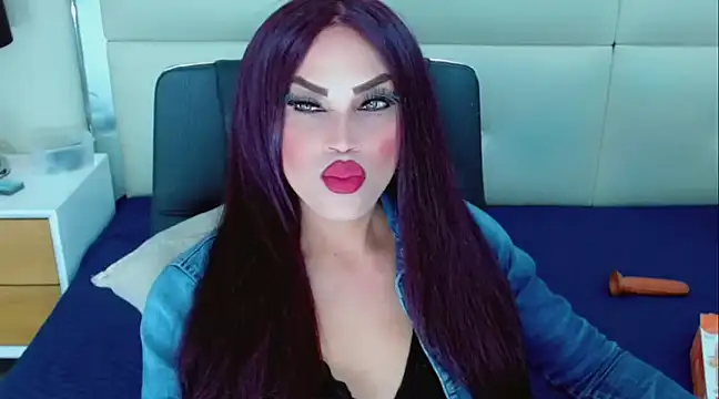 NathaliaCross online show from 12/10/24, 08:27