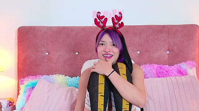 AlliciaKim online show from 12/05/24, 10:12