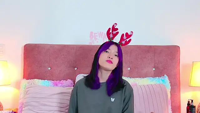 AlliciaKim online show from 12/06/24, 07:12