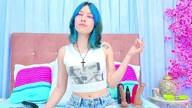 Snapshot of AlliciaKim chatting on 11/06/25, 07:15 AlliciaKim online show from 11/06/25, 07:15