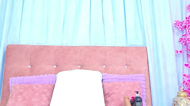 Snapshot of AlliciaKim chatting on 11/26/25, 07:15 AlliciaKim online show from 11/26/25, 07:15