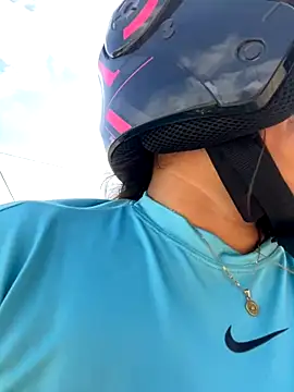 Snapshot of perlita05 chatting on 09/24/25, 07:39 perlita05 online show from 09/24/25, 07:39