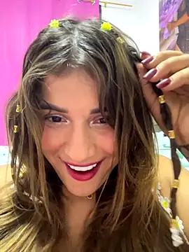 Snapshot of perlita05 chatting on 10/01/25, 04:18 perlita05 online show from 10/01/25, 04:18