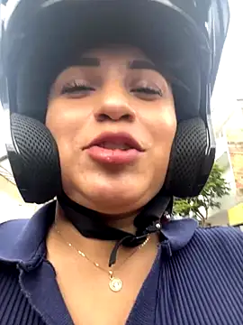 Snapshot of perlita05 chatting on 10/31/25, 05:36 perlita05 online show from 10/31/25, 05:36