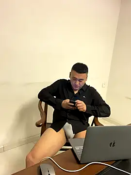 Snapshot of ShaoZian_1 chatting on 10/17/25, 04:53 ShaoZian 1 online show from 10/17/25, 04:53