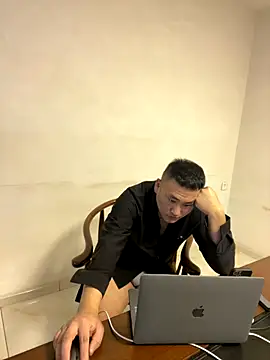 Snapshot of ShaoZian_1 chatting on 10/18/25, 01:56 ShaoZian 1 online show from 10/18/25, 01:56