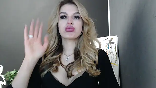 Snapshot of Your_Jessy chatting on 04/20/26, 11:35 Your Jessy online show from 04/20/26, 11:35
