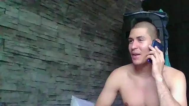 Snapshot of Sexylatin64 chatting on 11/05/25, 08:31 Sexylatin64 online show from 11/05/25, 08:31