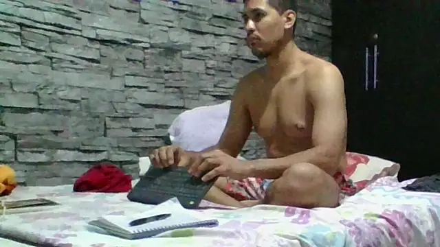Snapshot of Sexylatin64 chatting on 03/06/26, 12:18 Sexylatin64 online show from 03/06/26, 12:18