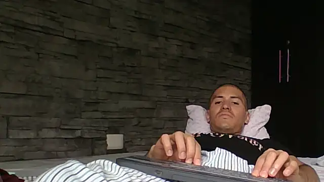 Snapshot of Sexylatin64 chatting on 05/30/26, 04:04 Sexylatin64 online show from 05/30/26, 04:04