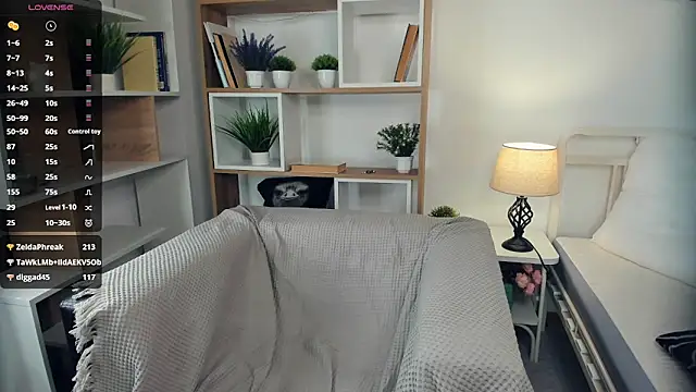 MichelleeRossf online show from 02/06/25, 09:43