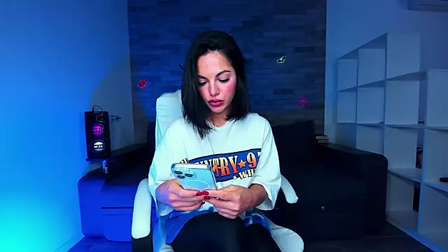 Snapshot of AddictedSabi chatting on 10/14/25, 09:10 AddictedSabi online show from 10/14/25, 09:10