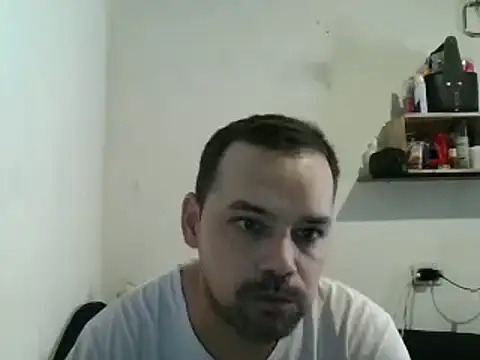 Snapshot of Lolosalvage83 chatting on 02/01/25, 02:24 Lolosalvage83 online show from 02/01/25, 02:24