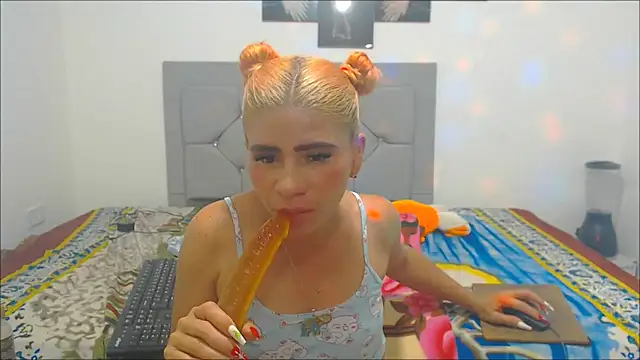 yinnatthh online show from 01/01/25, 12:55