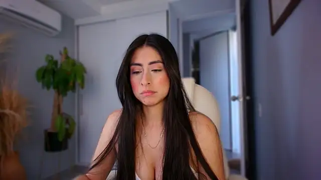 Snapshot of auroracaruso11 chatting on 09/22/25, 09:50 auroracaruso11 online show from 09/22/25, 09:50