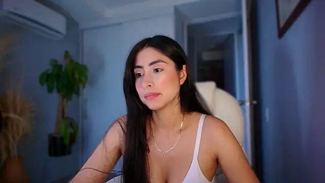 Snapshot of auroracaruso11 chatting on 09/24/25, 10:24 auroracaruso11 online show from 09/24/25, 10:24