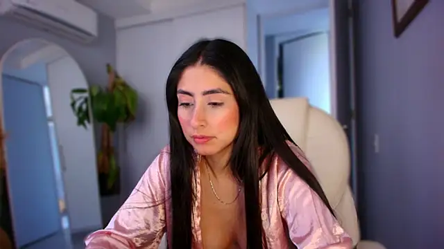 Snapshot of auroracaruso11 chatting on 10/06/25, 08:50 auroracaruso11 online show from 10/06/25, 08:50