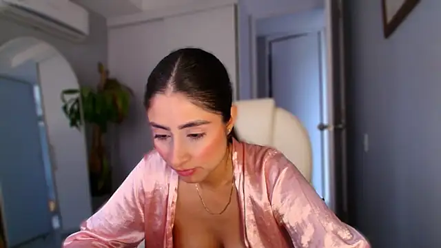 Snapshot of auroracaruso11 chatting on 10/09/25, 09:46 auroracaruso11 online show from 10/09/25, 09:46