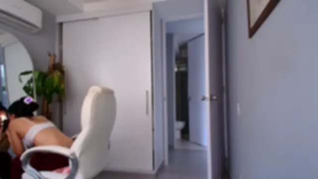 Snapshot of auroracaruso11 chatting on 10/21/25, 08:09 auroracaruso11 online show from 10/21/25, 08:09