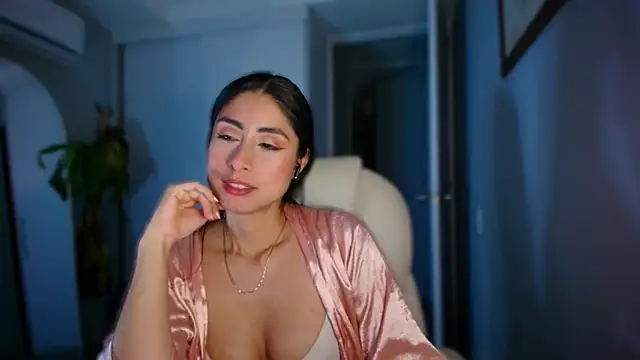 Snapshot of auroracaruso11 chatting on 10/25/25, 10:59 auroracaruso11 online show from 10/25/25, 10:59