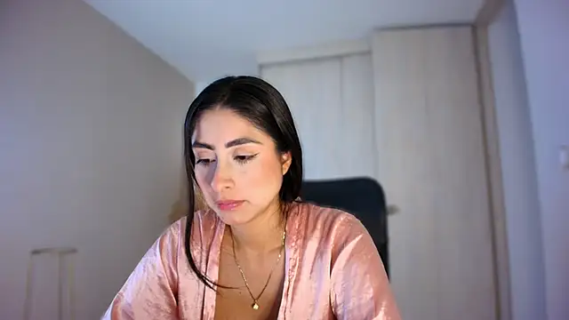auroracaruso11 online show from 07/12/26, 08:11
