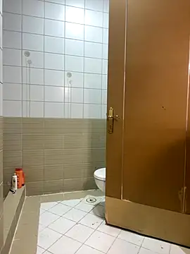 Snapshot of Layla-daloua chatting on 11/26/25, 01:50 Layla-daloua online show from 11/26/25, 01:50