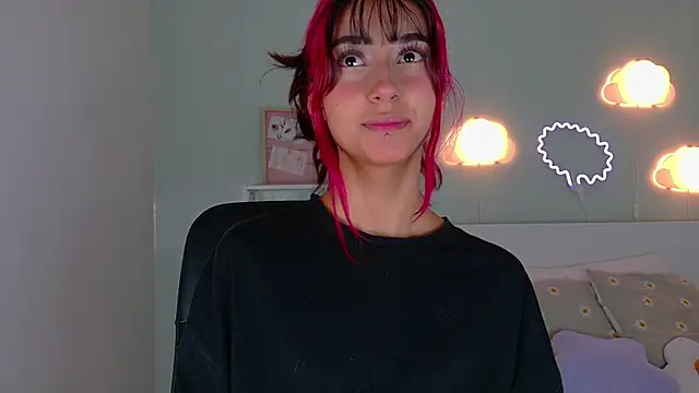 ParisFox  online show from 10/04/25, 12:03