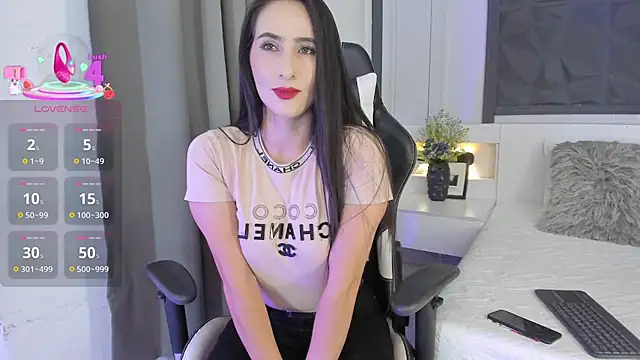 SaraGomez1 online show from 10/14/25, 01:34