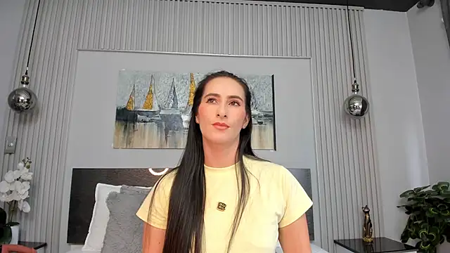 SaraGomez1 online show from 06/03/26, 02:33