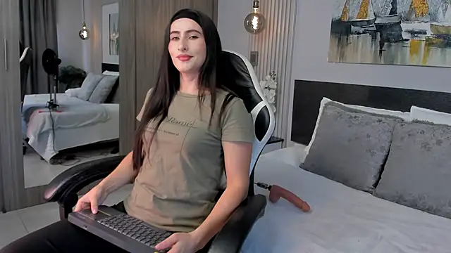 SaraGomez1 online show from 07/16/26, 01:17