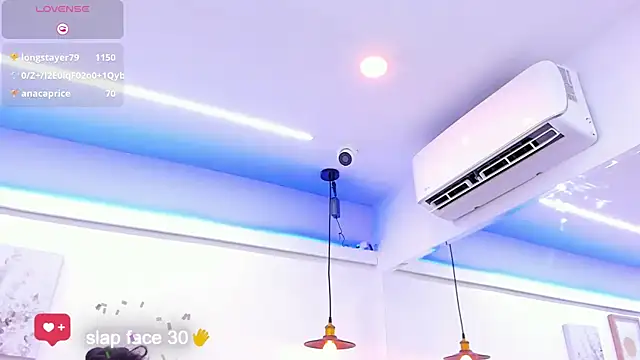 Snapshot of Dilan_y_Mia chatting on 03/11/25, 09:48 Dilan y Mia online show from 03/11/25, 09:48