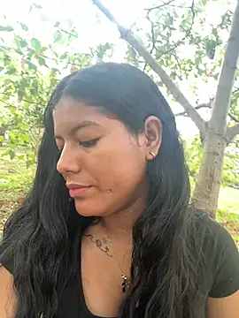 Snapshot of NiaBlanco chatting on 05/15/26, 09:00 NiaBlanco online show from 05/15/26, 09:00