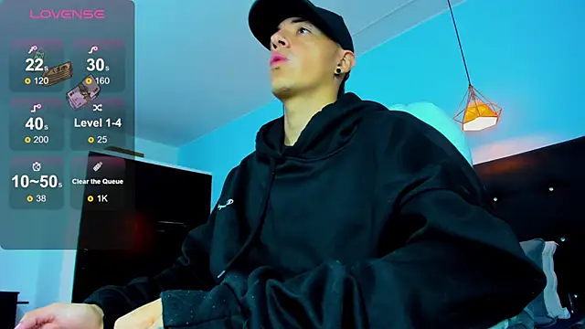 Snapshot of Lobo_17_ chatting on 11/21/25, 03:38 Lobo 17 online show from 11/21/25, 03:38