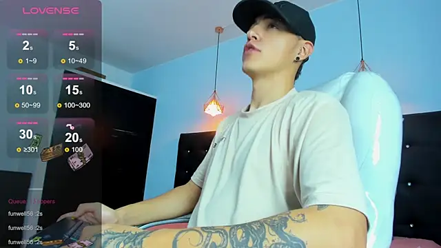 Snapshot of Lobo_17_ chatting on 11/26/25, 03:40 Lobo 17 online show from 11/26/25, 03:40