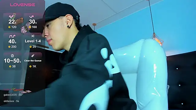 Snapshot of Lobo_17_ chatting on 11/29/25, 03:42 Lobo 17 online show from 11/29/25, 03:42