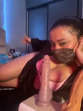 Snapshot of belquiis chatting on 10/11/25, 10:52 belquiis online show from 10/11/25, 10:52