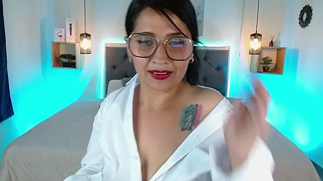 emily leinner online show from 01/13/25, 03:47