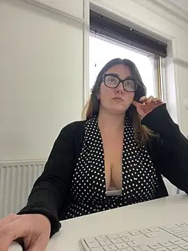 Snapshot of Miss_Stassi chatting on 12/13/24, 01:01 Miss Stassi online show from 12/13/24, 01:01