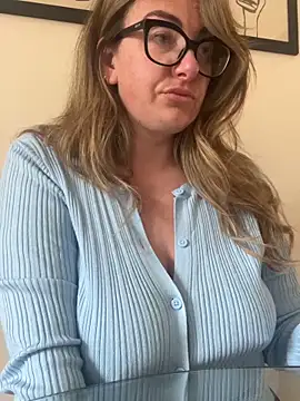 Snapshot of Miss_Stassi chatting on 05/12/26, 08:22 Miss Stassi online show from 05/12/26, 08:22