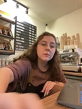 Snapshot of cinnabon_ chatting on 10/06/25, 12:35 cinnabon  online show from 10/06/25, 12:35