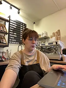 cinnabon  online show from 11/08/25, 08:25