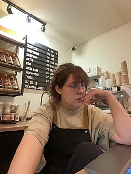 cinnabon  online show from 11/30/25, 02:10