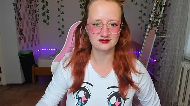 Snapshot of KrisTyBooBsin chatting on 09/18/25, 01:13 KrisTyBooBsin online show from 09/18/25, 01:13